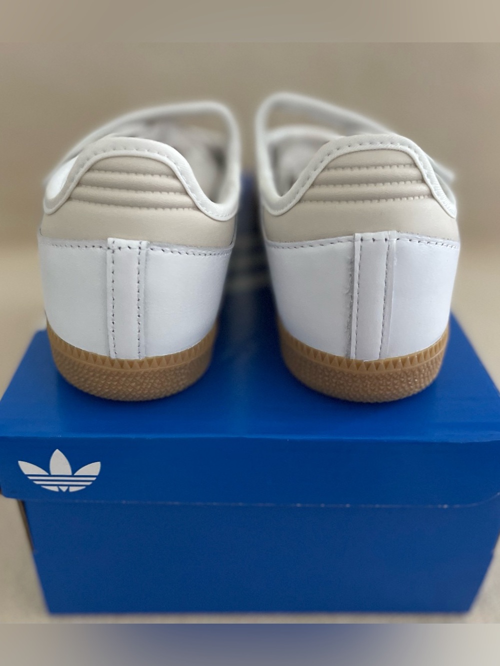 Size 7 - Adidas Samba Jane W White Black
JR1402 Women's BRAND NEW - Picture 6 of 9